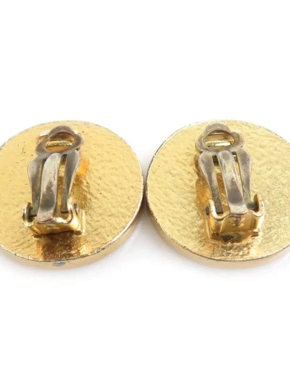 Auth CHANEL CC Logo Clip on Earrings Gold/Black Metal/Enamel